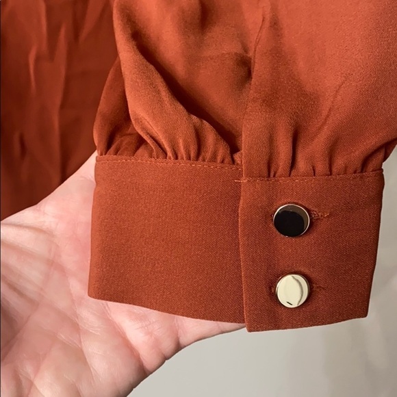 Chicos pullover top.Notch detail neck.NWT - Picture 10 of 10